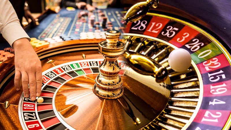 Why Do People Prefer Online Casinos Over Traditional Casinos?